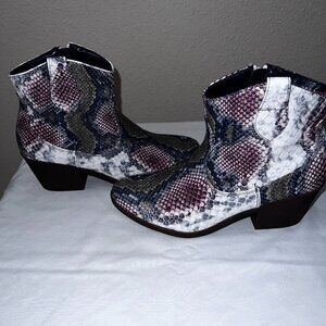 True Craft Multi-Colored Faux Snakeskin Ankle Boots 6M